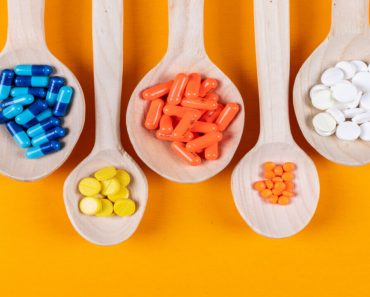 10 Best Vitamins and Nutrients to Keep your Eyes Healthy